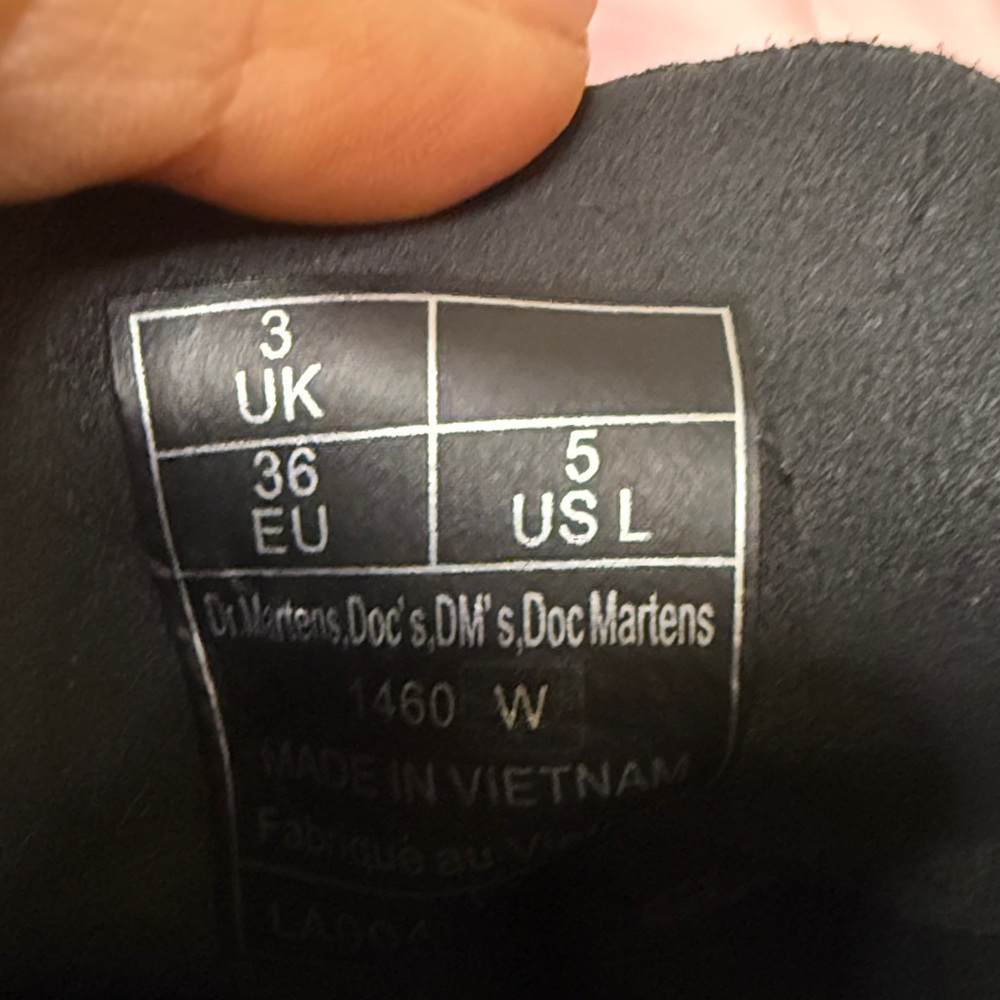 Dr. Martens 1460 8-eye in Black and gray butterfly Patterned Lace Up Boots.NEW! - Picture 10 of 10